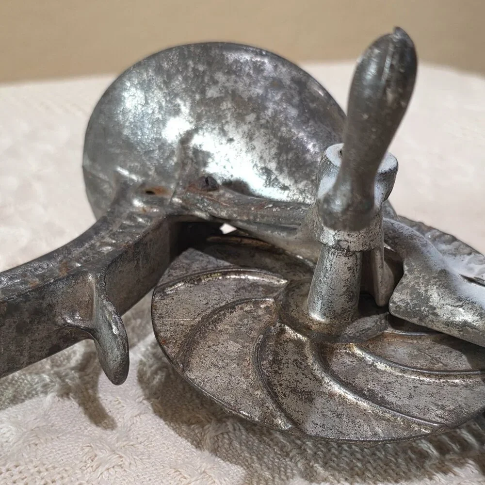 Antique Enterprise Cherry Stoner No 118 Philadelphia PA  USA 1917 Pat Cast Iron